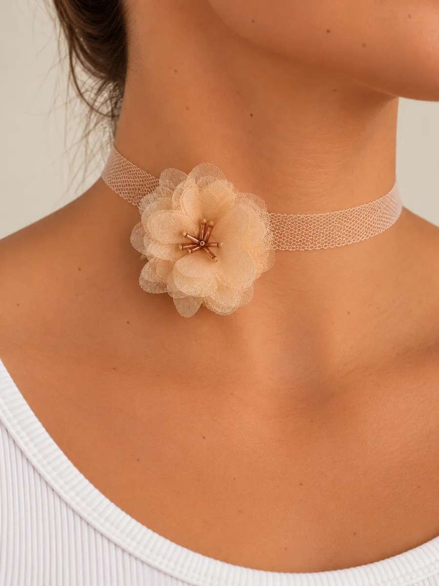 Choker Flora en marfil de Ann Estacio — foto 1