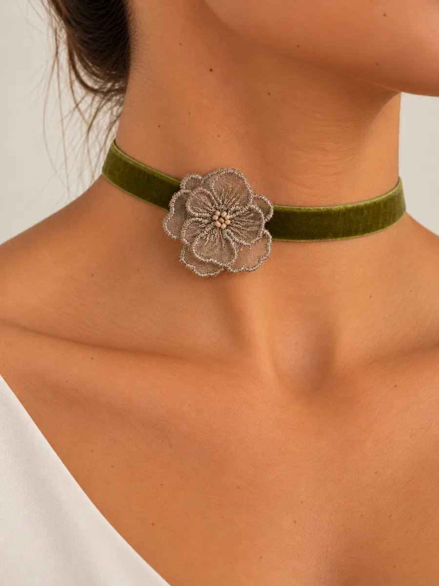 Choker Siena en verde oliva de Ann Estacio — foto 1
