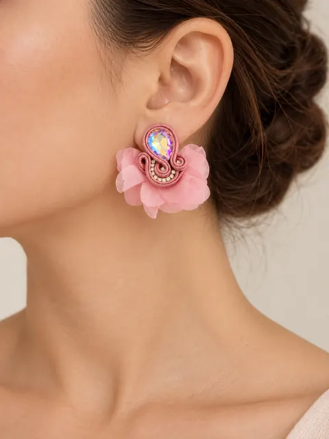 Pendientes Sakura en rosa de Ann Estacio